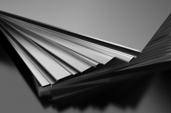 Титановый лист ВТ5-1 2,5*160-180*300 3,0кг